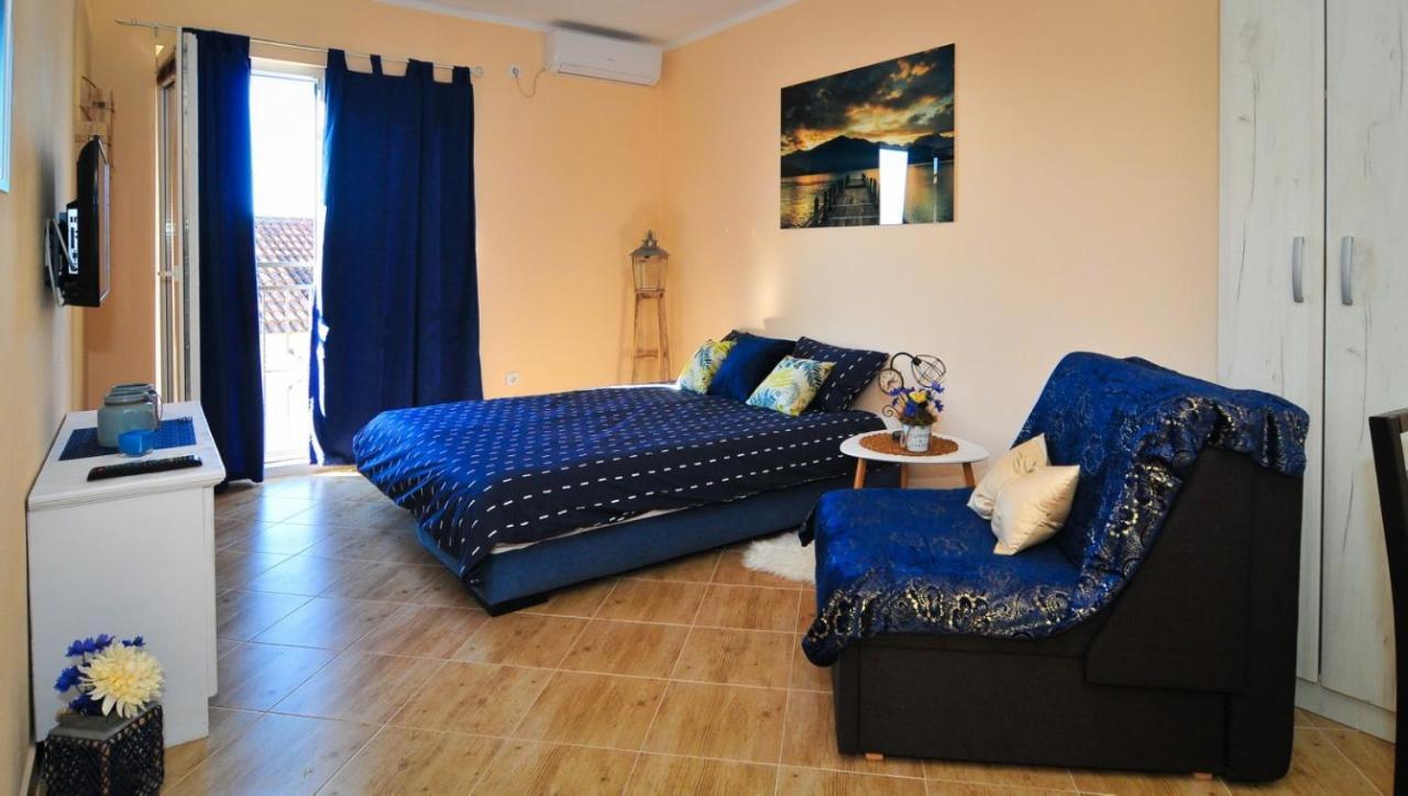 Apartments M&T Tivat Exterior photo